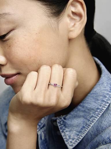 Sparkling Red Heart Ring