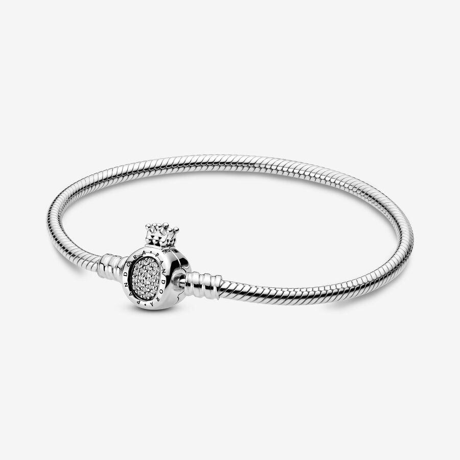 Pandora Moments Crown O Clasp Snake Chain Bracelet image number 0