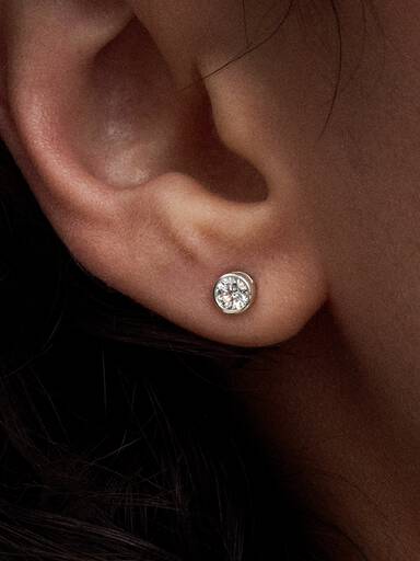 Sterling silver stud earrings with 0.30 ct TW G-J VS+ round brilliant excellent cut lab-grown diamond