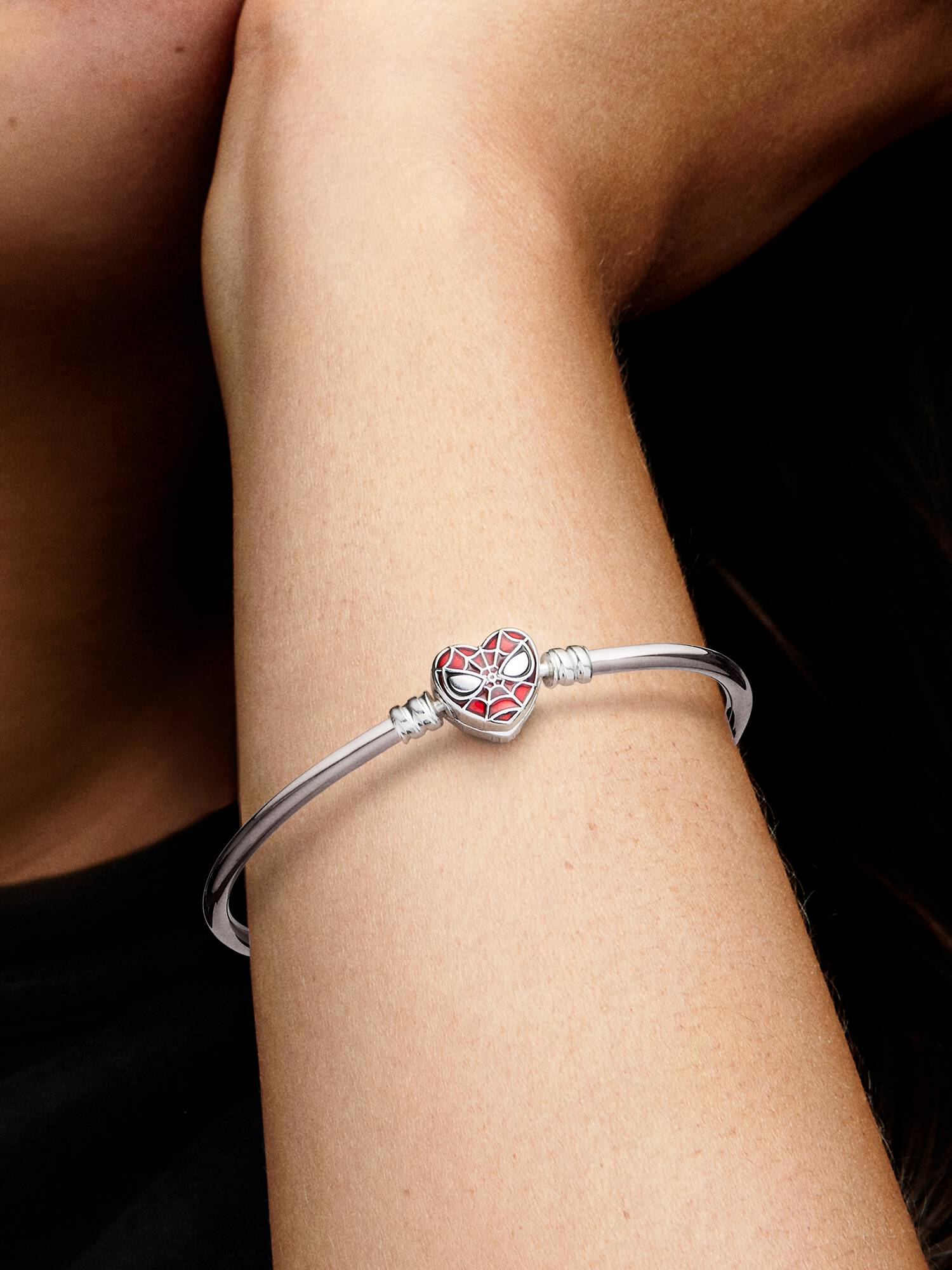 Pandora Moments Marvel Spider-Man Mask Clasp Bangle