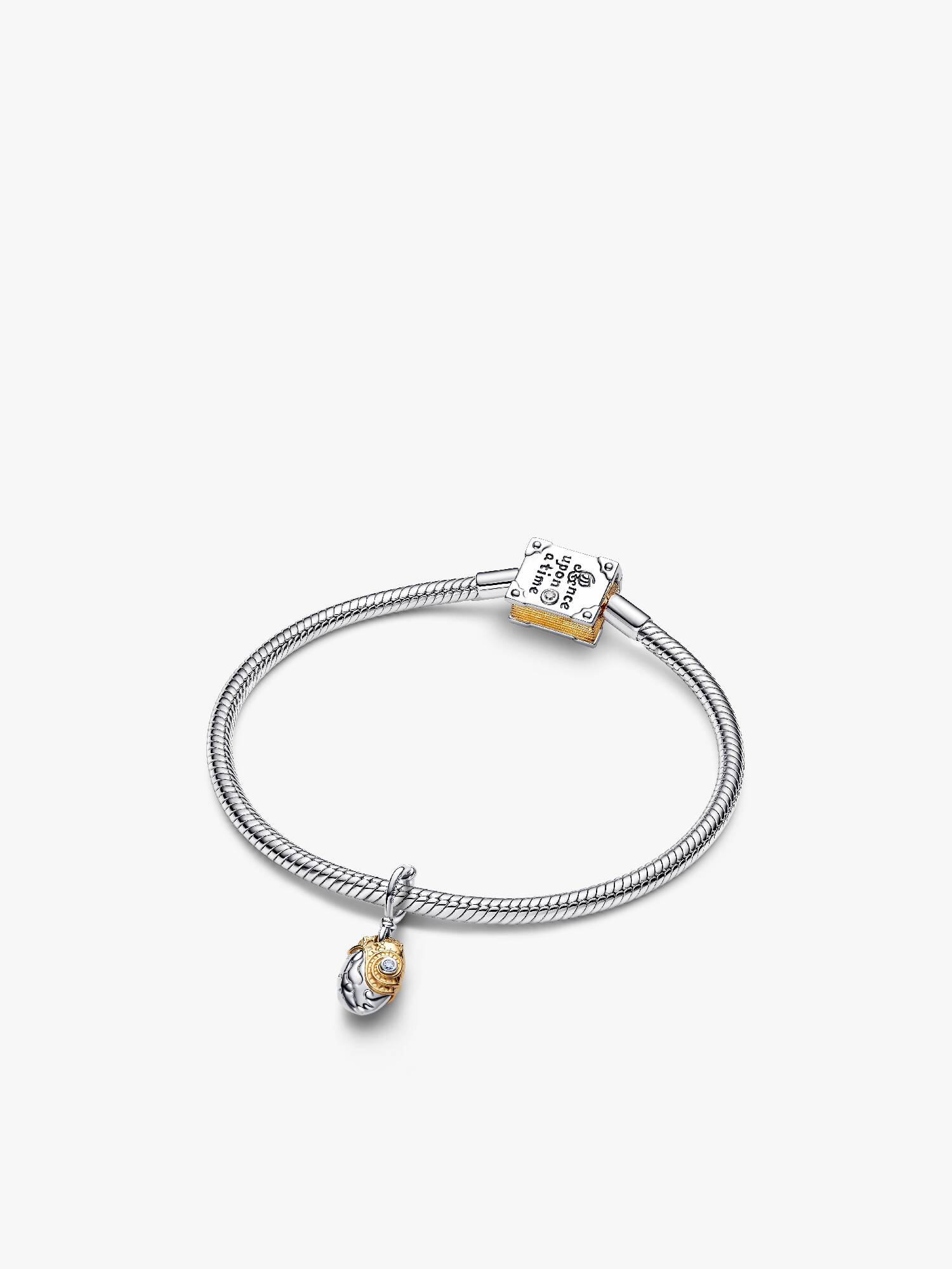 Limited Edition Moana Storybook Bracelet and Charm Gift Set