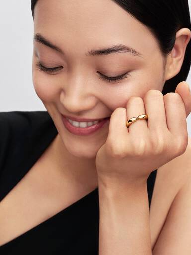 Disney Winnie The Pooh Hug Ring