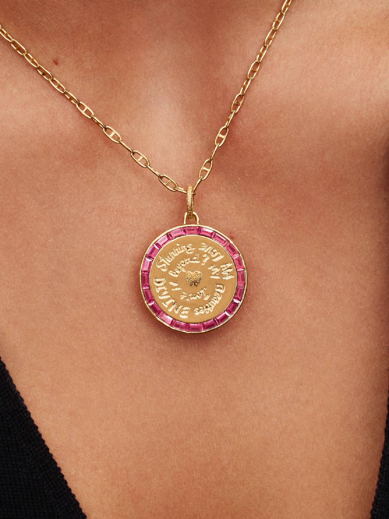 Pat McGrath The Beauty Mantra Medallion