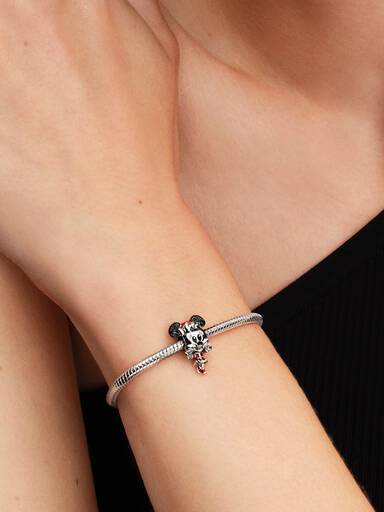 Disney Minnie Mouse Holiday Charm