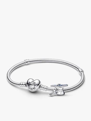 Sparkling Blue 2026 Graduation Charm Bracelet Set